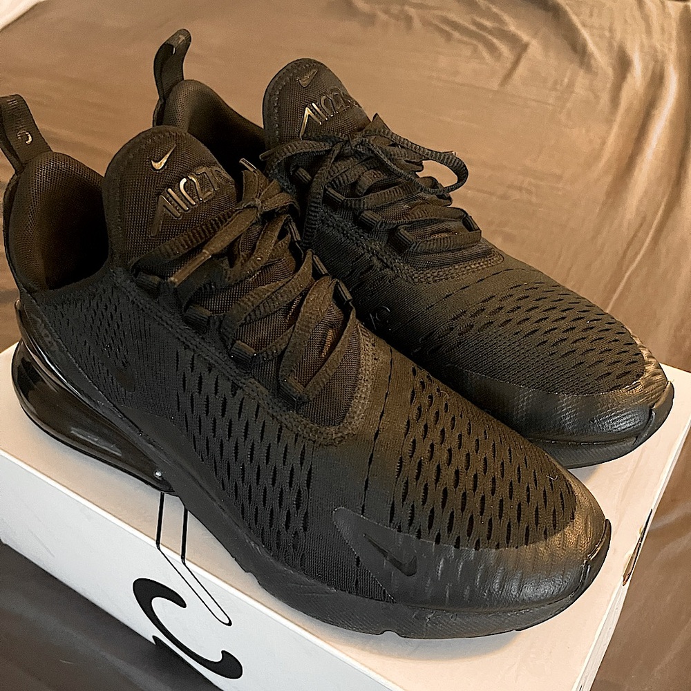 Nike Air Max 270 Shoes size 9.5 mens 11 womens Triple black good used condition